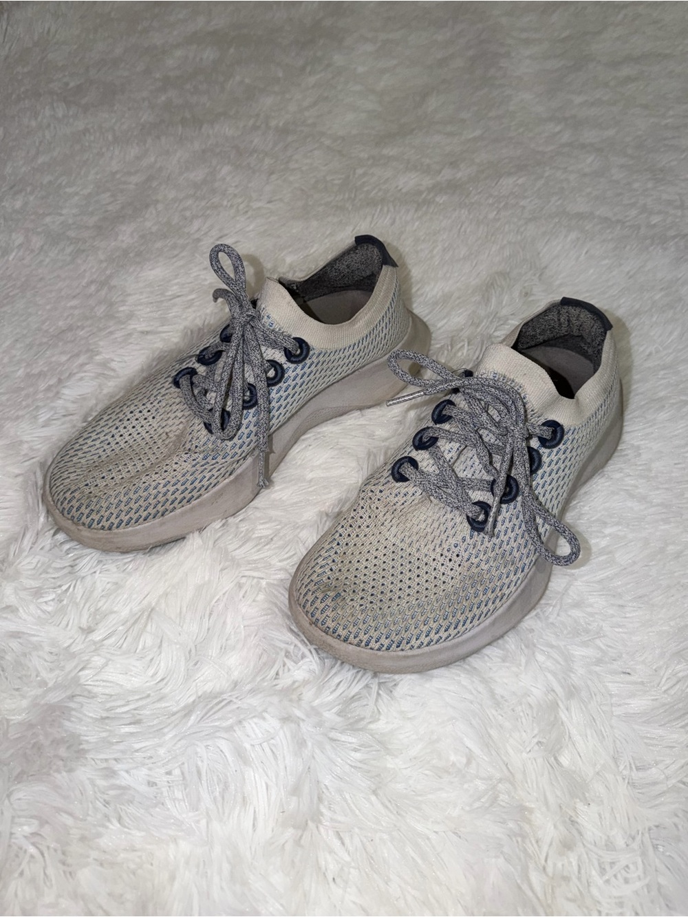 Allbirds Blue and White Knit Sneaker size Women’s 8.5 Machine Washable